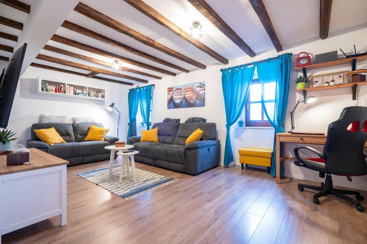 Holiday House Nova Stara Baska Ngoại thất bức ảnh