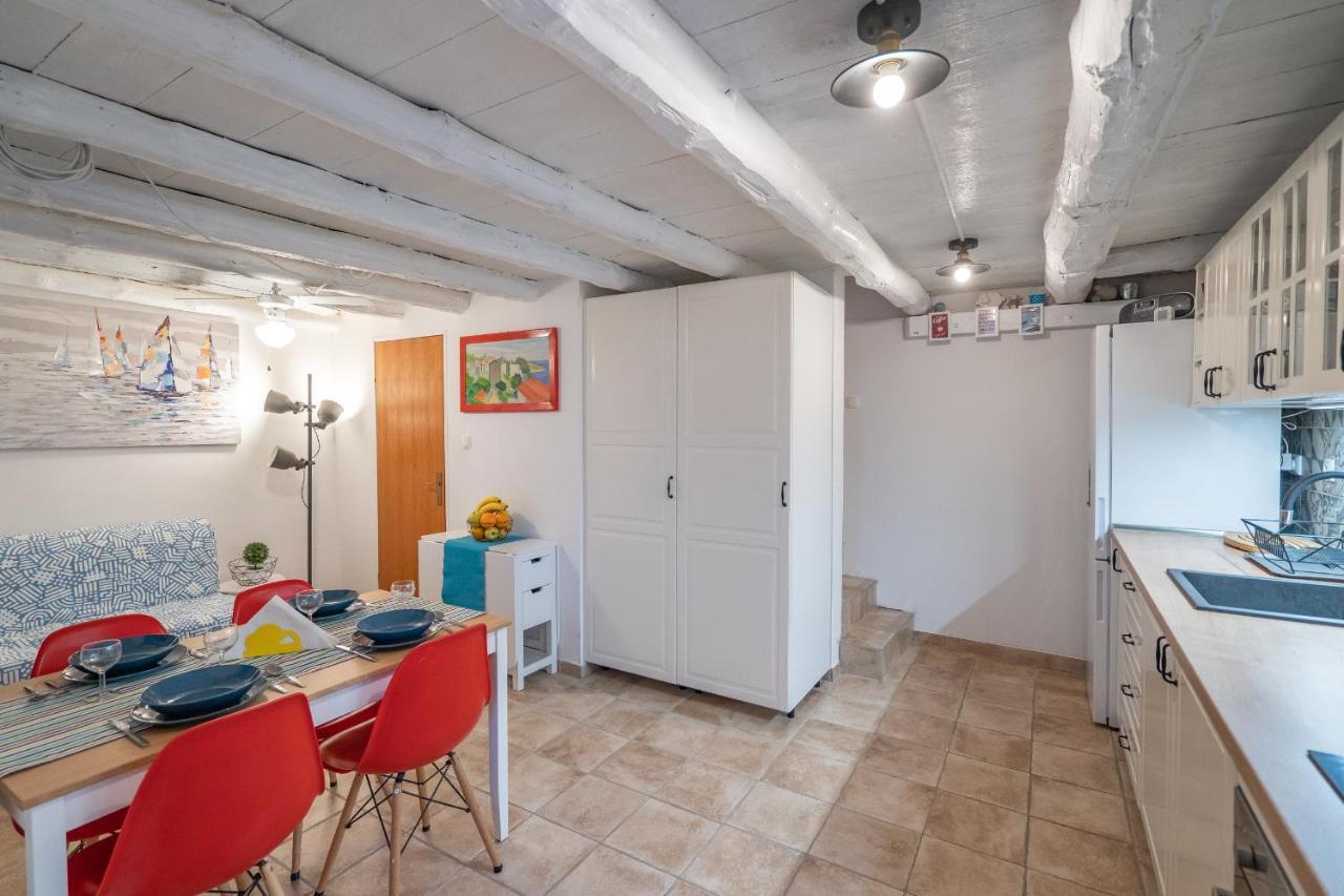 Holiday House Nova Stara Baska Ngoại thất bức ảnh