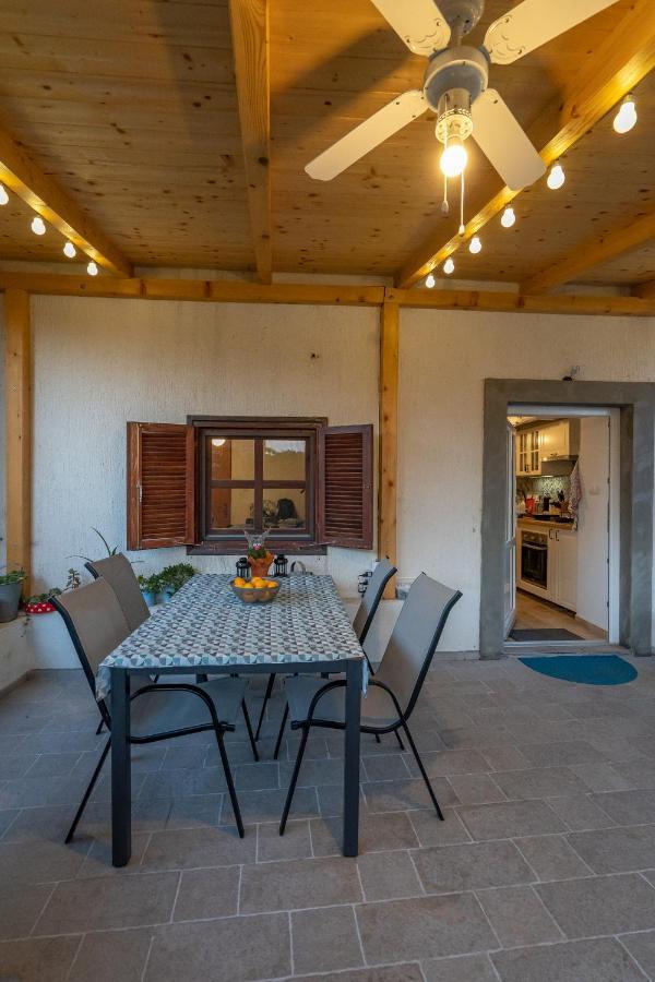 Holiday House Nova Stara Baska Ngoại thất bức ảnh